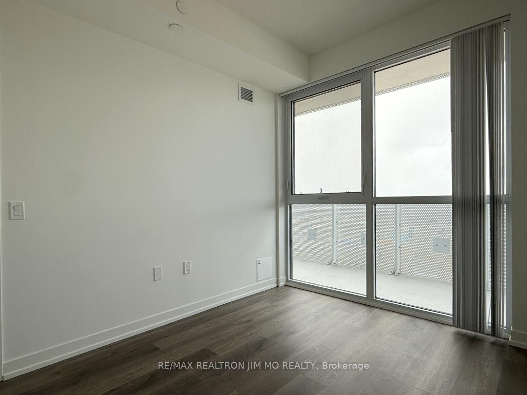 Photo 6 of Unit 4605, 8 Interchange Way, Vaughan, Vaughan Corporate Centre — HOMEH