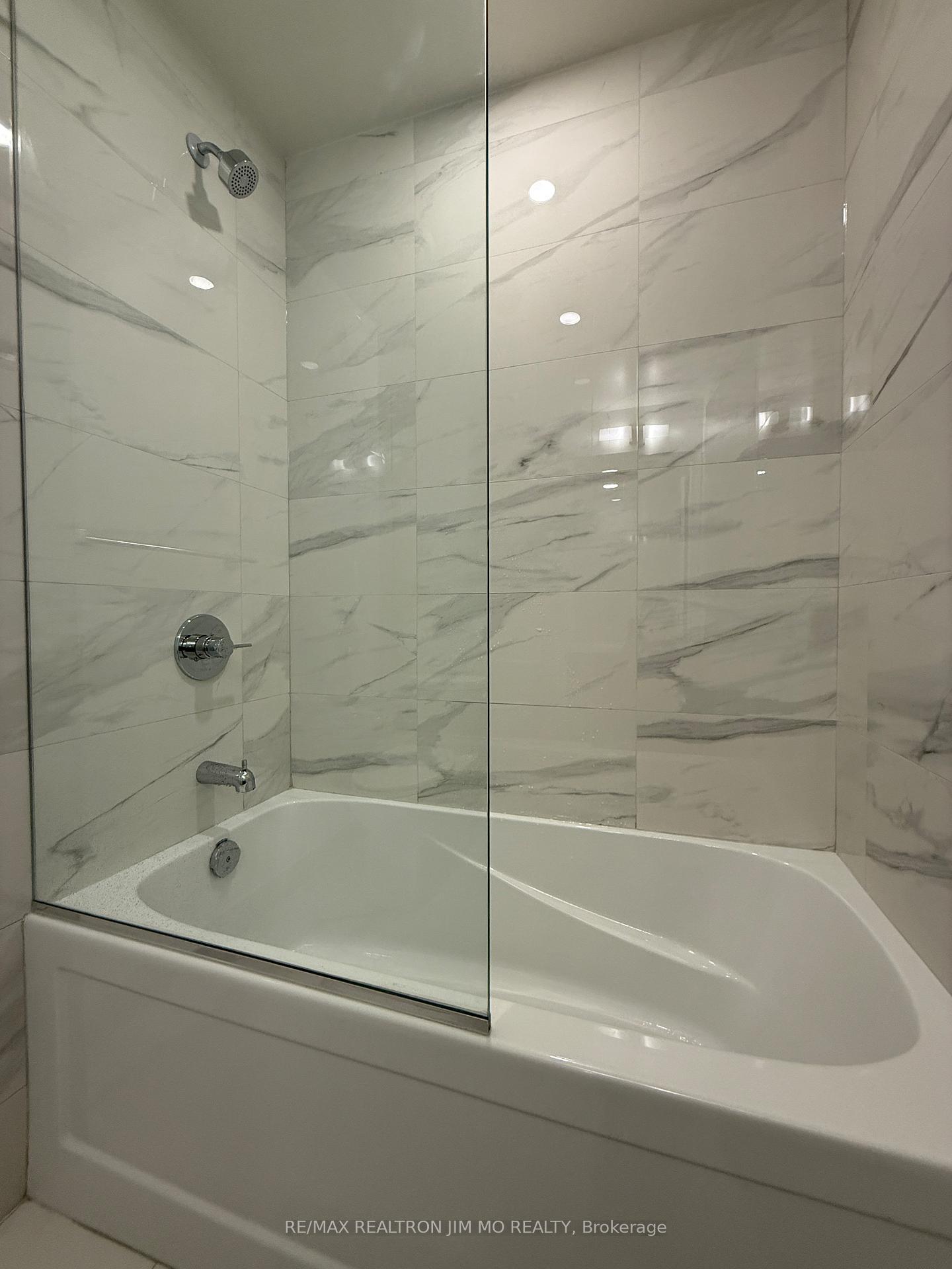 Photo 9 of Unit 4605, 8 Interchange Way, Vaughan, Vaughan Corporate Centre — HOMEH