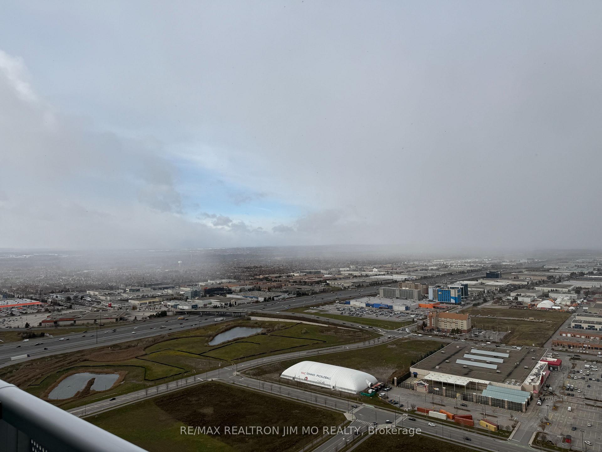 Photo 13 of Unit 4605, 8 Interchange Way, Vaughan, Vaughan Corporate Centre — HOMEH