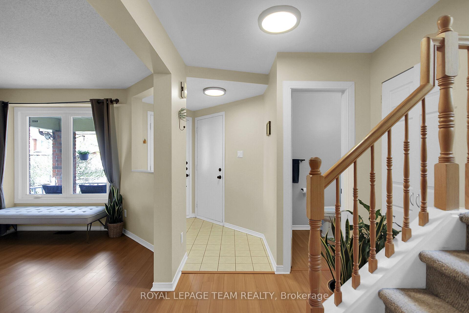 Photo 23 of 102 Longshire Circle, Ottawa, Barrhaven - Longfields — HOMEH