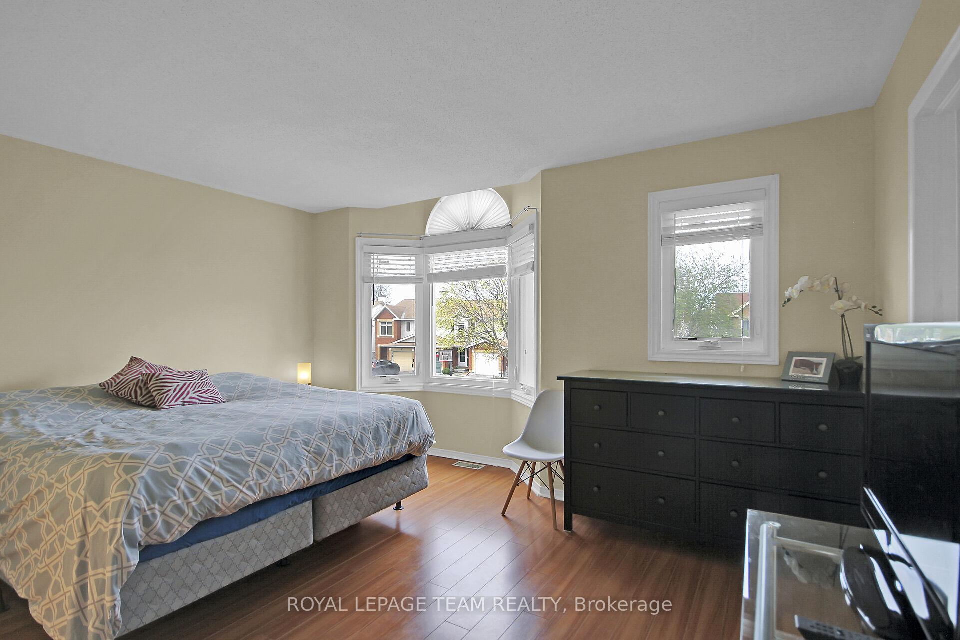 Photo 26 of 102 Longshire Circle, Ottawa, Barrhaven - Longfields — HOMEH