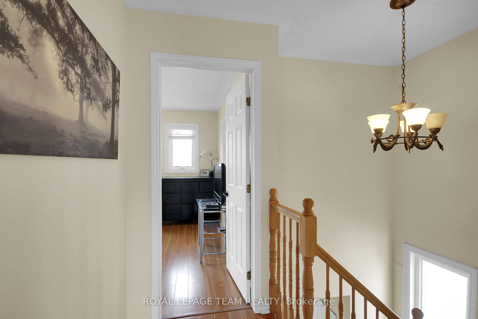 Photo 32 of 102 Longshire Circle, Ottawa, Barrhaven - Longfields — HOMEH