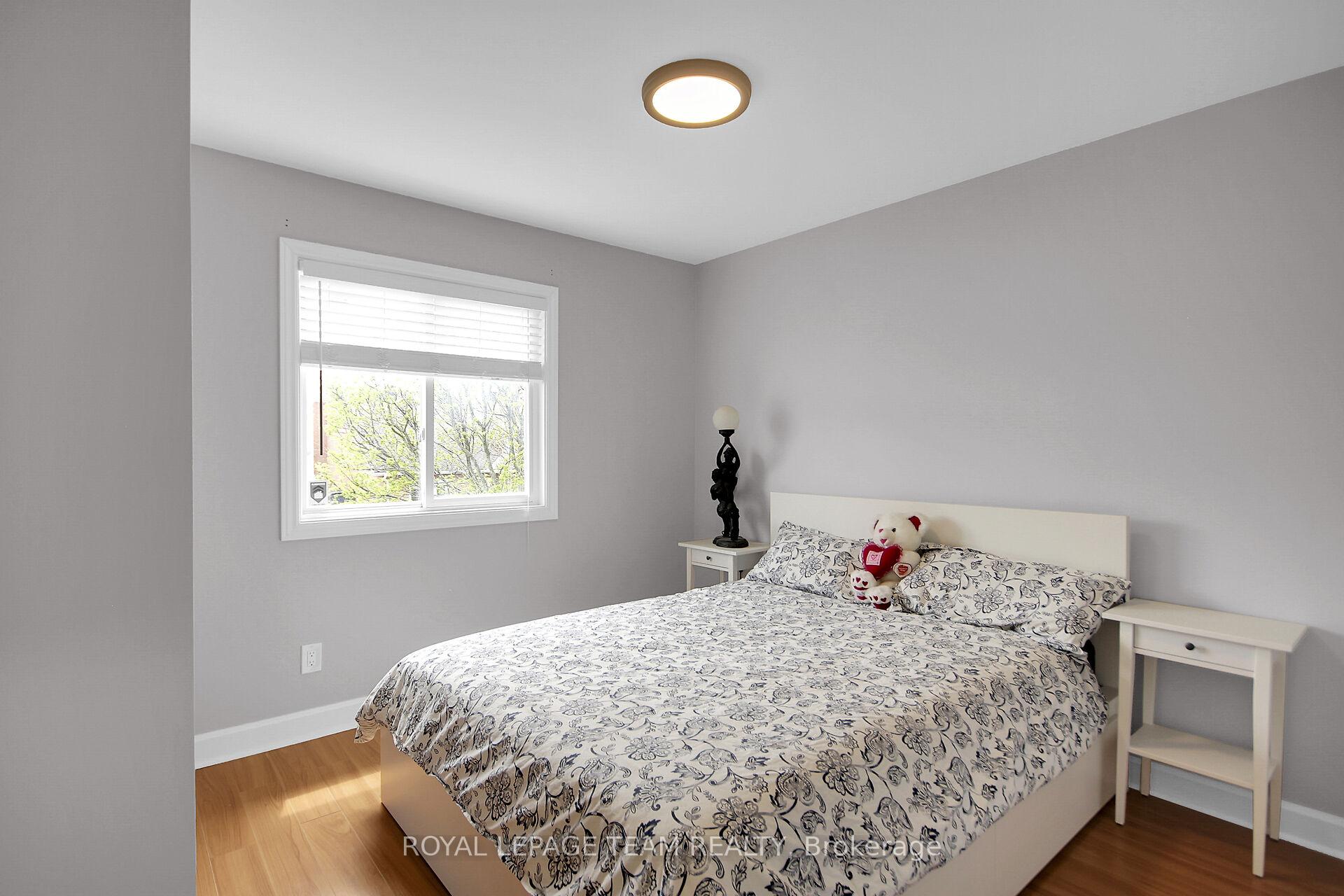 Photo 35 of 102 Longshire Circle, Ottawa, Barrhaven - Longfields — HOMEH