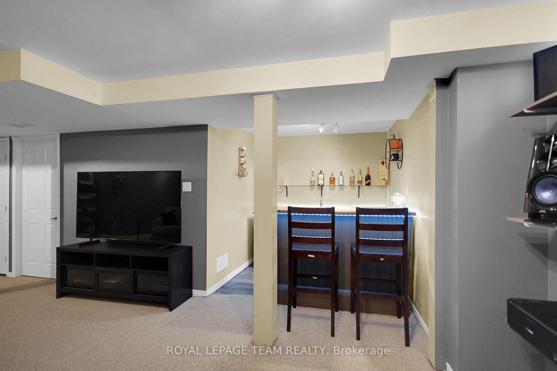 Photo 44 of 102 Longshire Circle, Ottawa, Barrhaven - Longfields — HOMEH