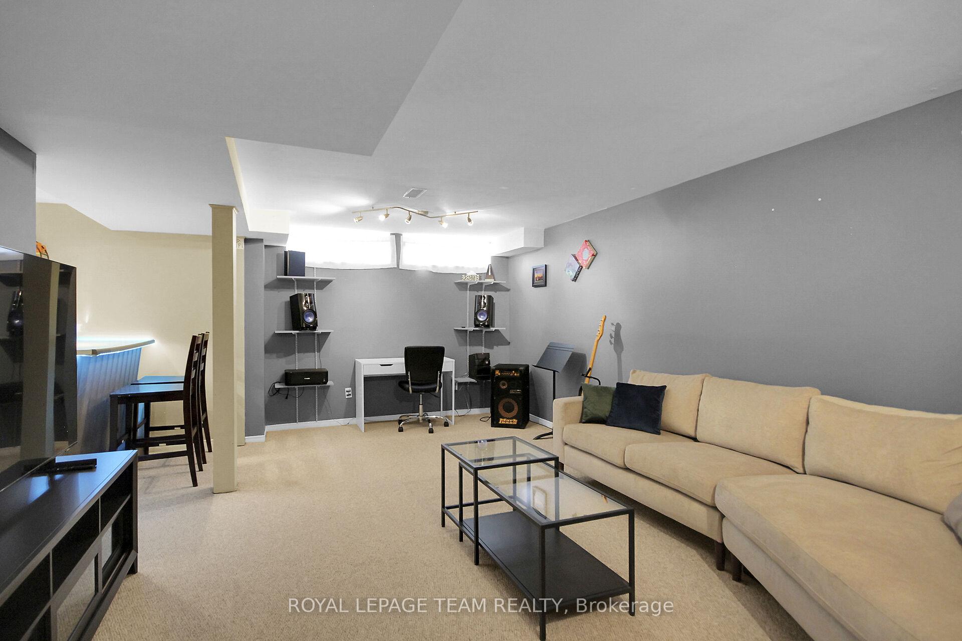 Photo 46 of 102 Longshire Circle, Ottawa, Barrhaven - Longfields — HOMEH