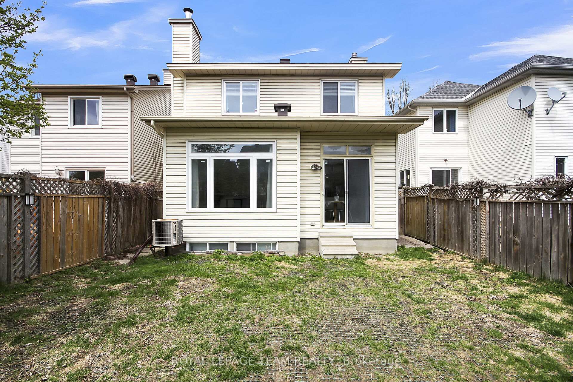Photo 49 of 102 Longshire Circle, Ottawa, Barrhaven - Longfields — HOMEH