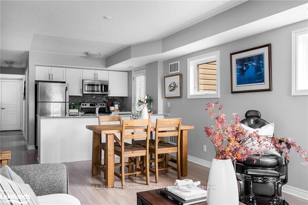 Photo 14 of Unit 201, 10 Brandy Lane Drive, Collingwood — HOMEH