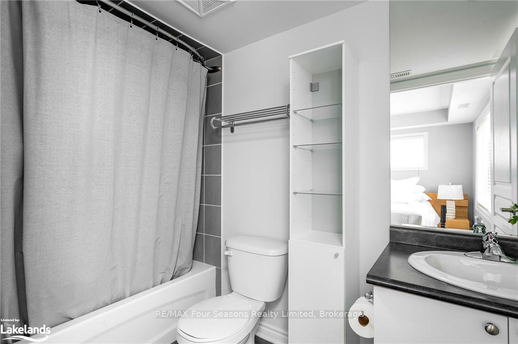 Photo 20 of Unit 201, 10 Brandy Lane Drive, Collingwood — HOMEH