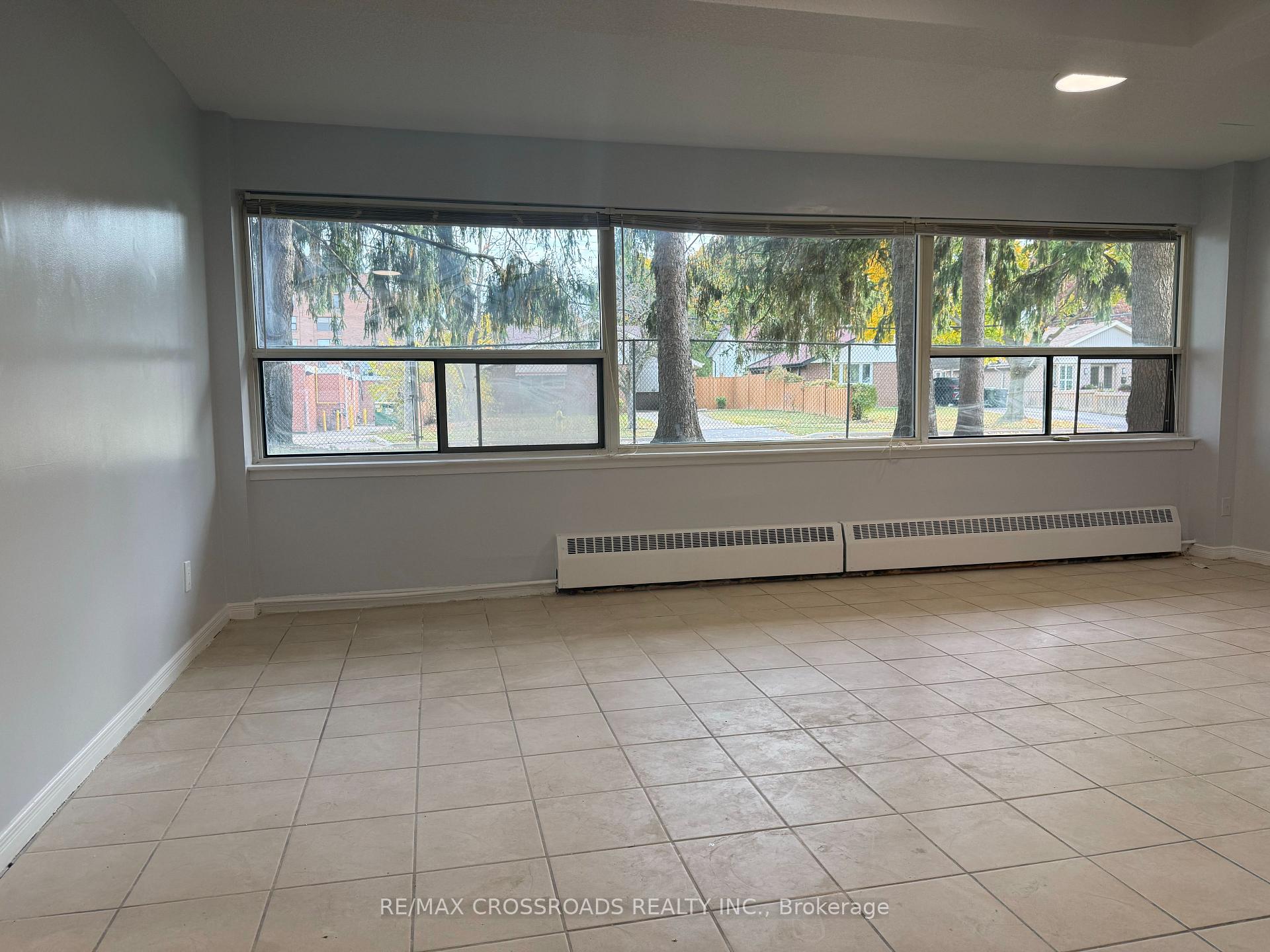 Front of Unit B3, 1191 Ellesmere Road