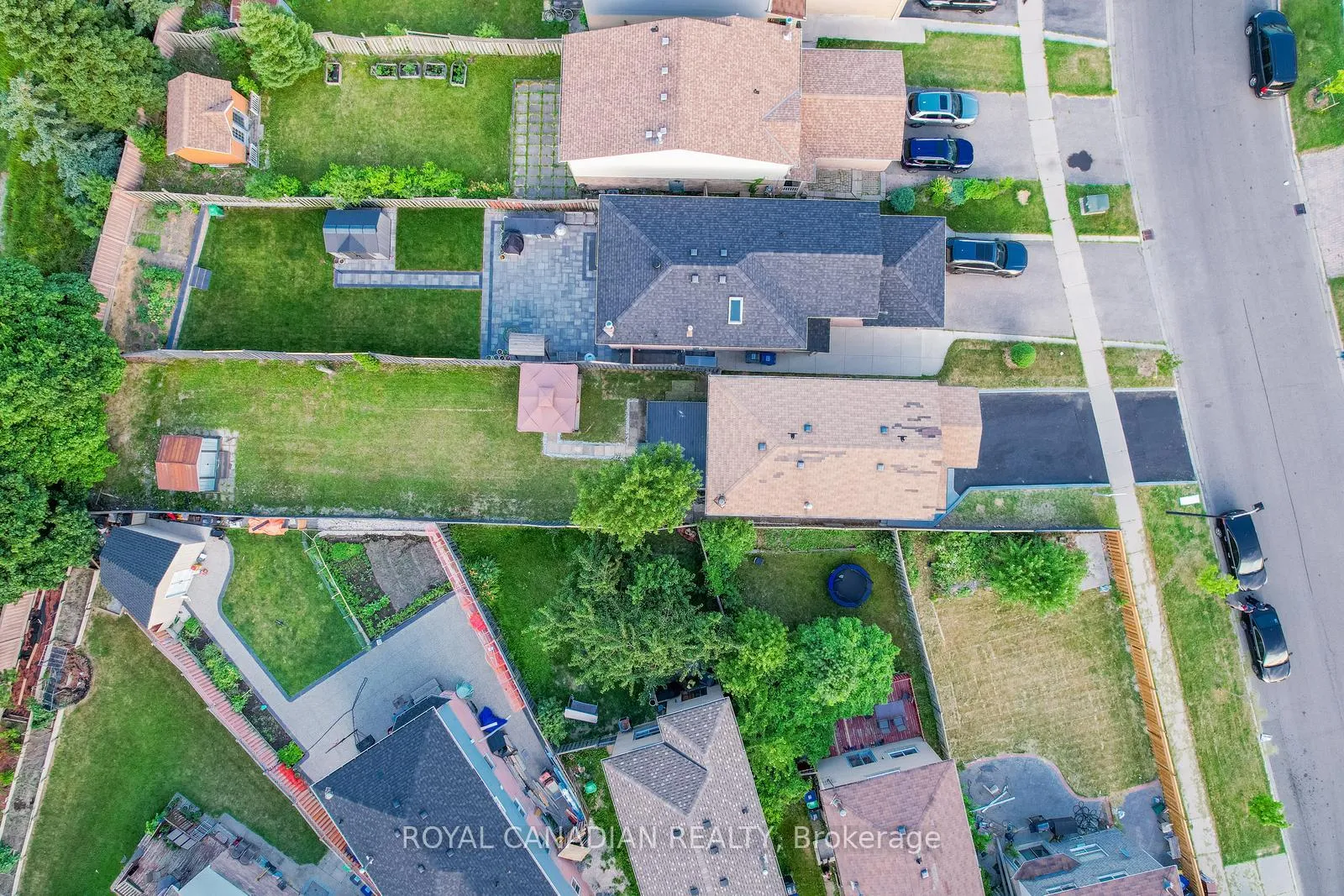 Photo 7 of 60 Cherrytree Drive W, Brampton, Fletcher's Creek South — HOMEH