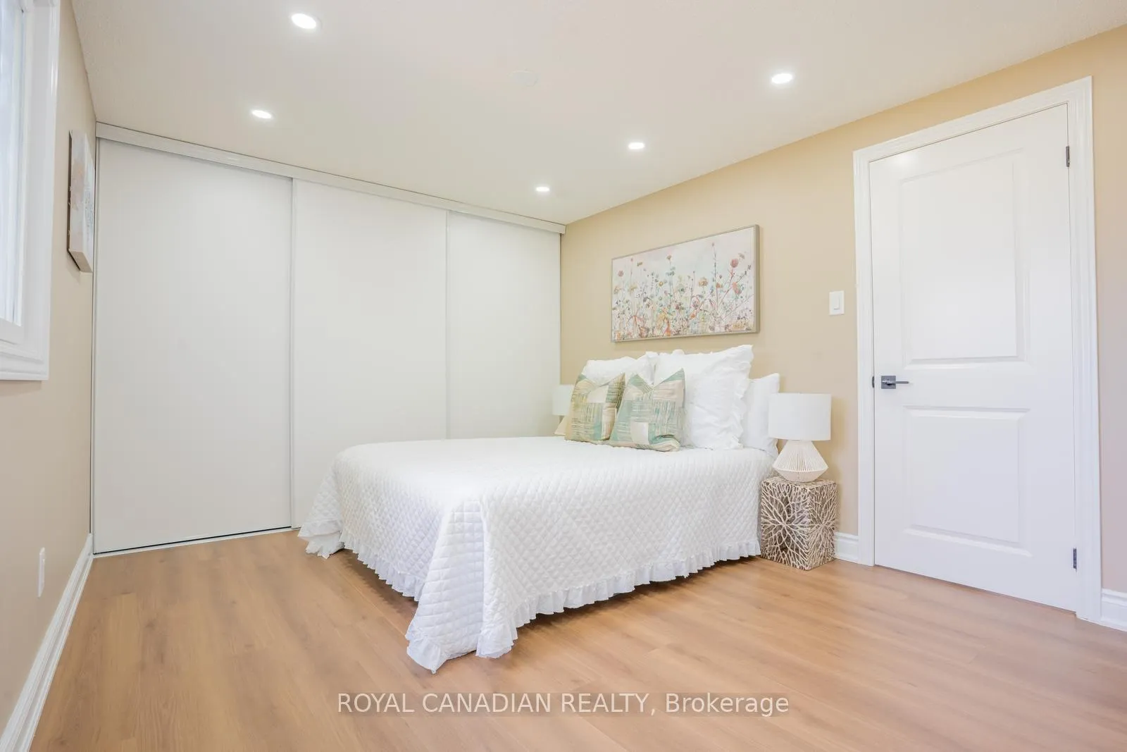 Photo 8 of 60 Cherrytree Drive W, Brampton, Fletcher's Creek South — HOMEH