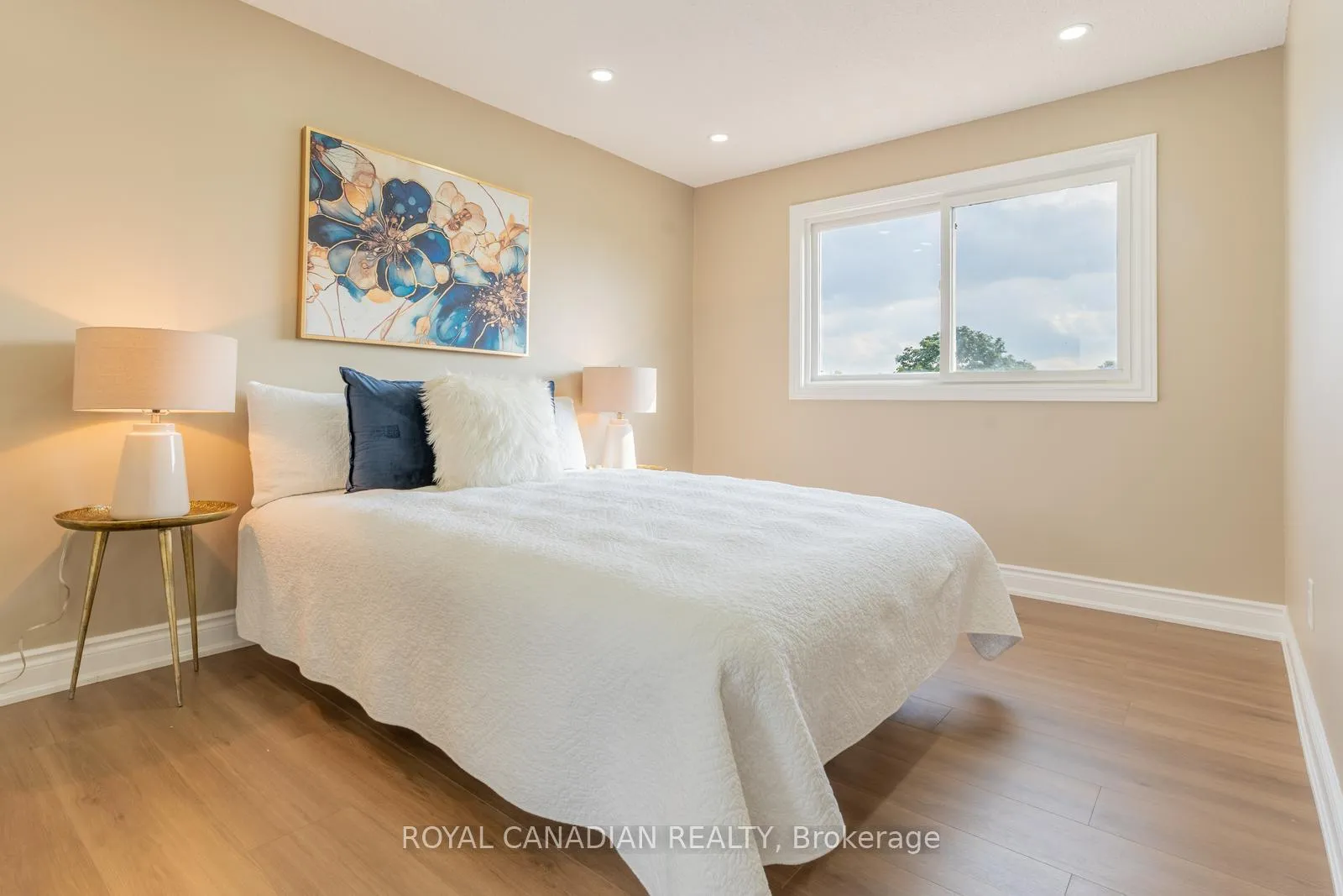 Photo 9 of 60 Cherrytree Drive W, Brampton, Fletcher's Creek South — HOMEH