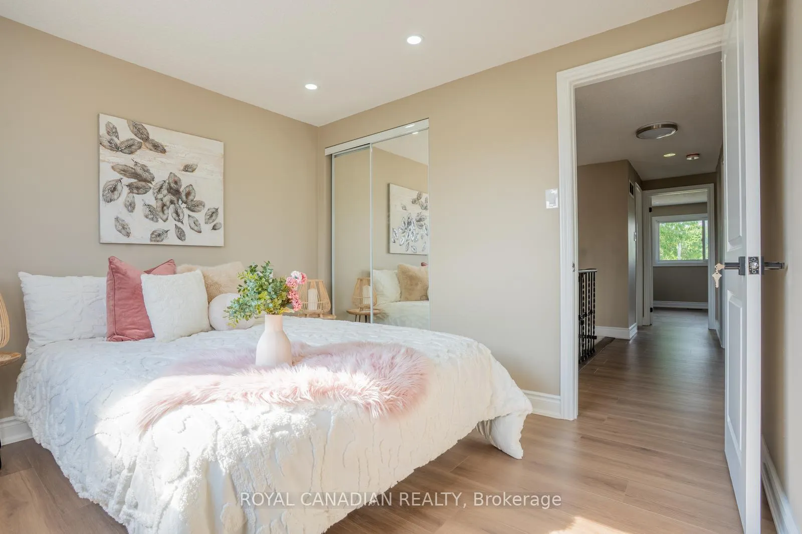Photo 11 of 60 Cherrytree Drive W, Brampton, Fletcher's Creek South — HOMEH