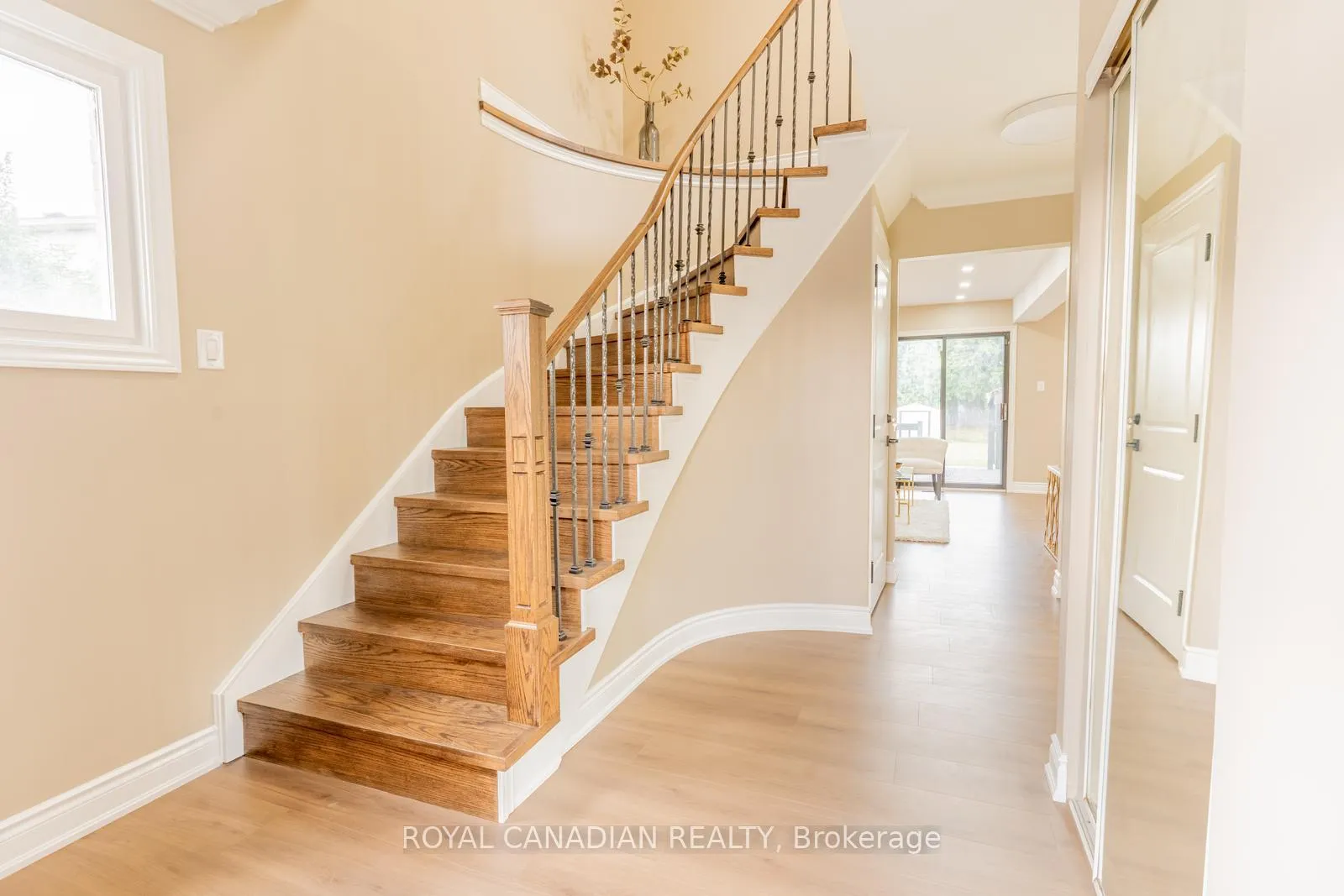 Photo 21 of 60 Cherrytree Drive W, Brampton, Fletcher's Creek South — HOMEH