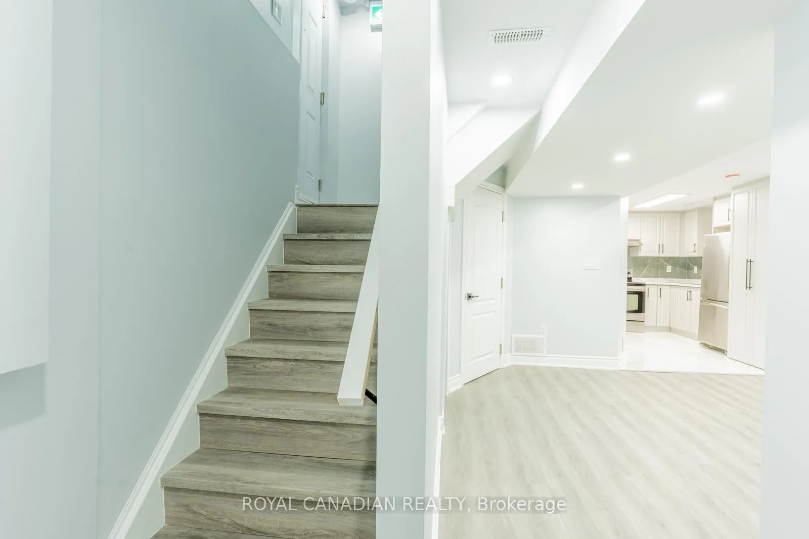 Photo 31 of 60 Cherrytree Drive W, Brampton, Fletcher's Creek South — HOMEH