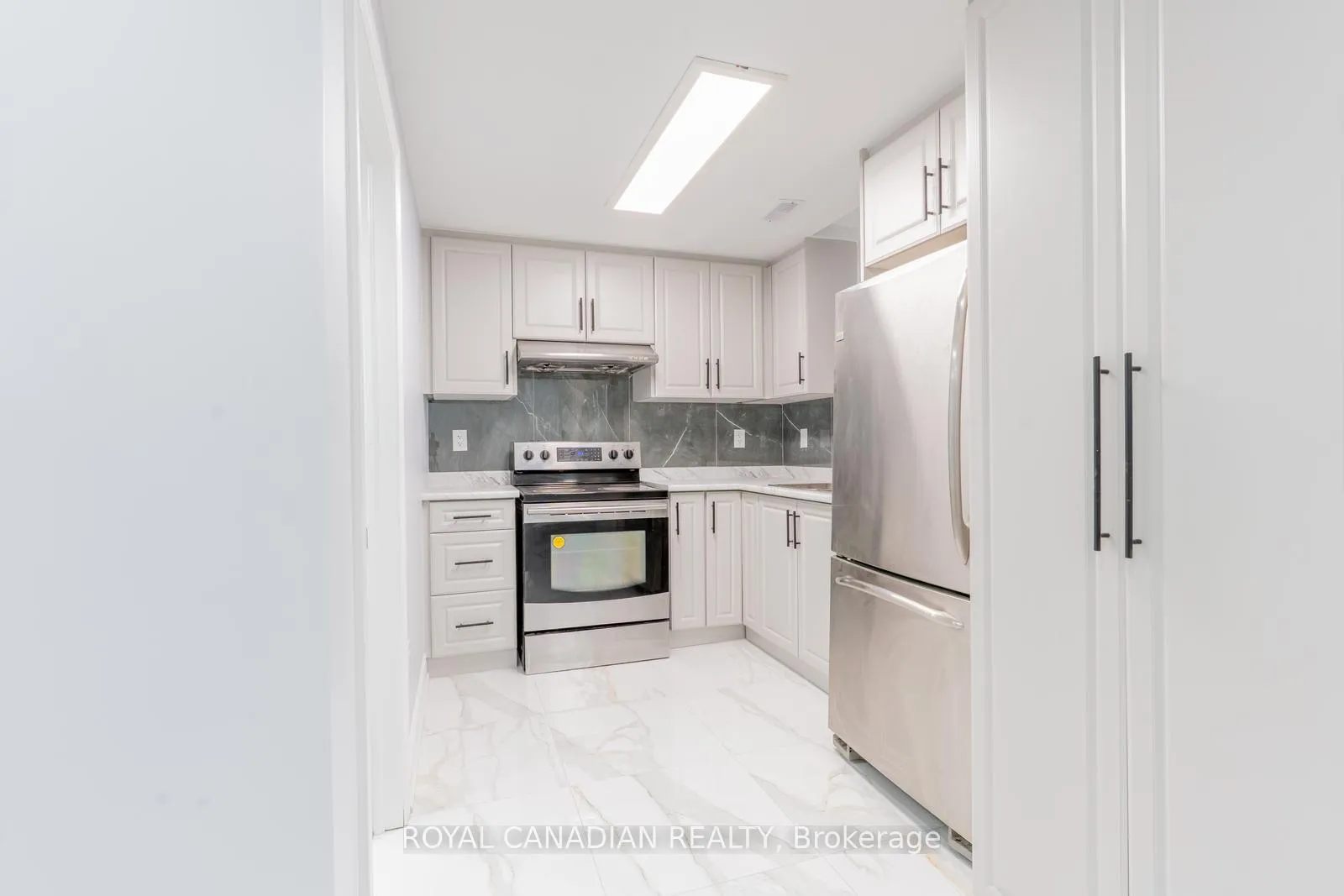 Photo 32 of 60 Cherrytree Drive W, Brampton, Fletcher's Creek South — HOMEH