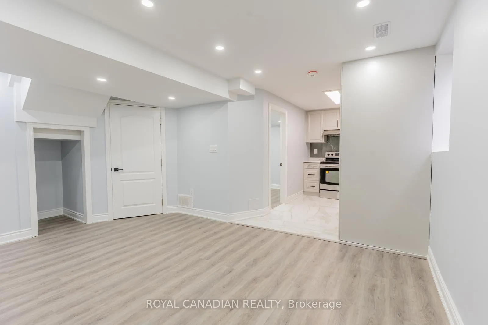 Photo 33 of 60 Cherrytree Drive W, Brampton, Fletcher's Creek South — HOMEH