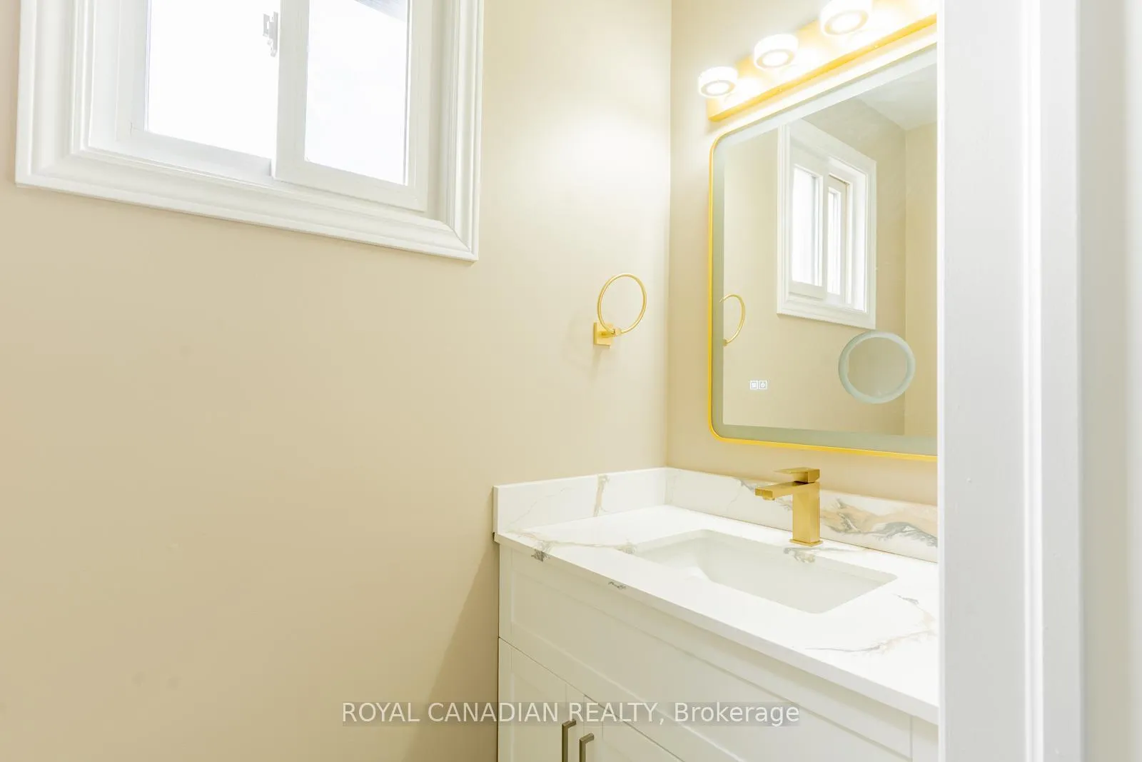 Photo 40 of 60 Cherrytree Drive W, Brampton, Fletcher's Creek South — HOMEH