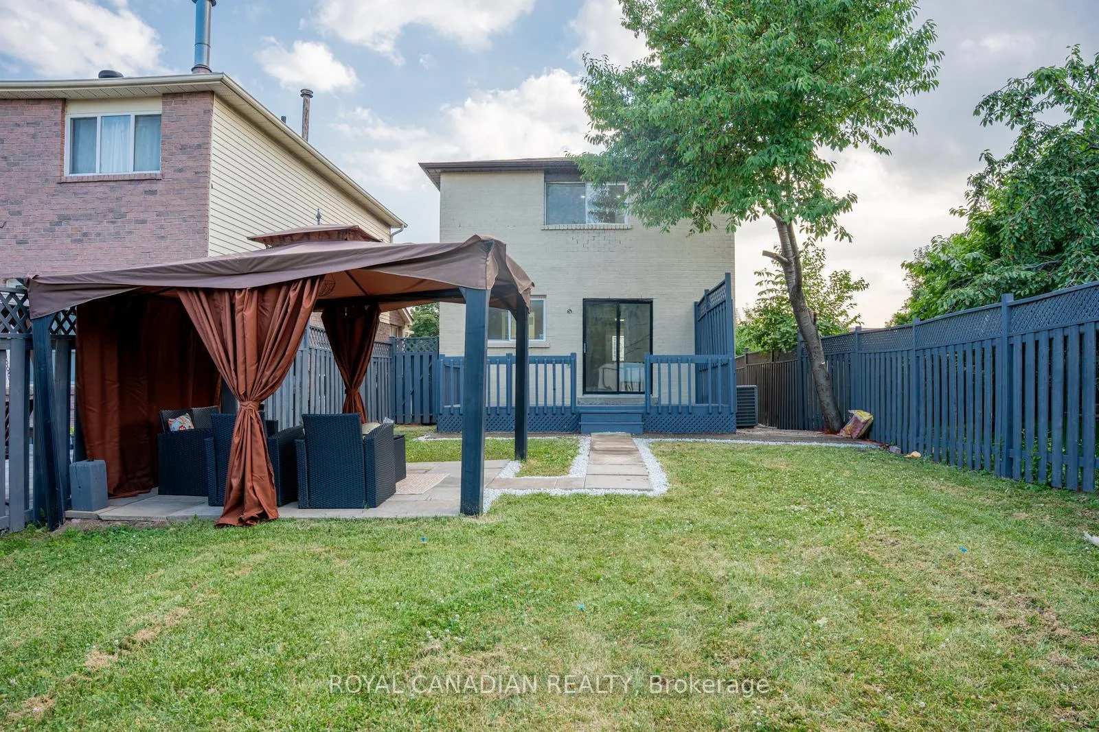 Photo 45 of 60 Cherrytree Drive W, Brampton, Fletcher's Creek South — HOMEH