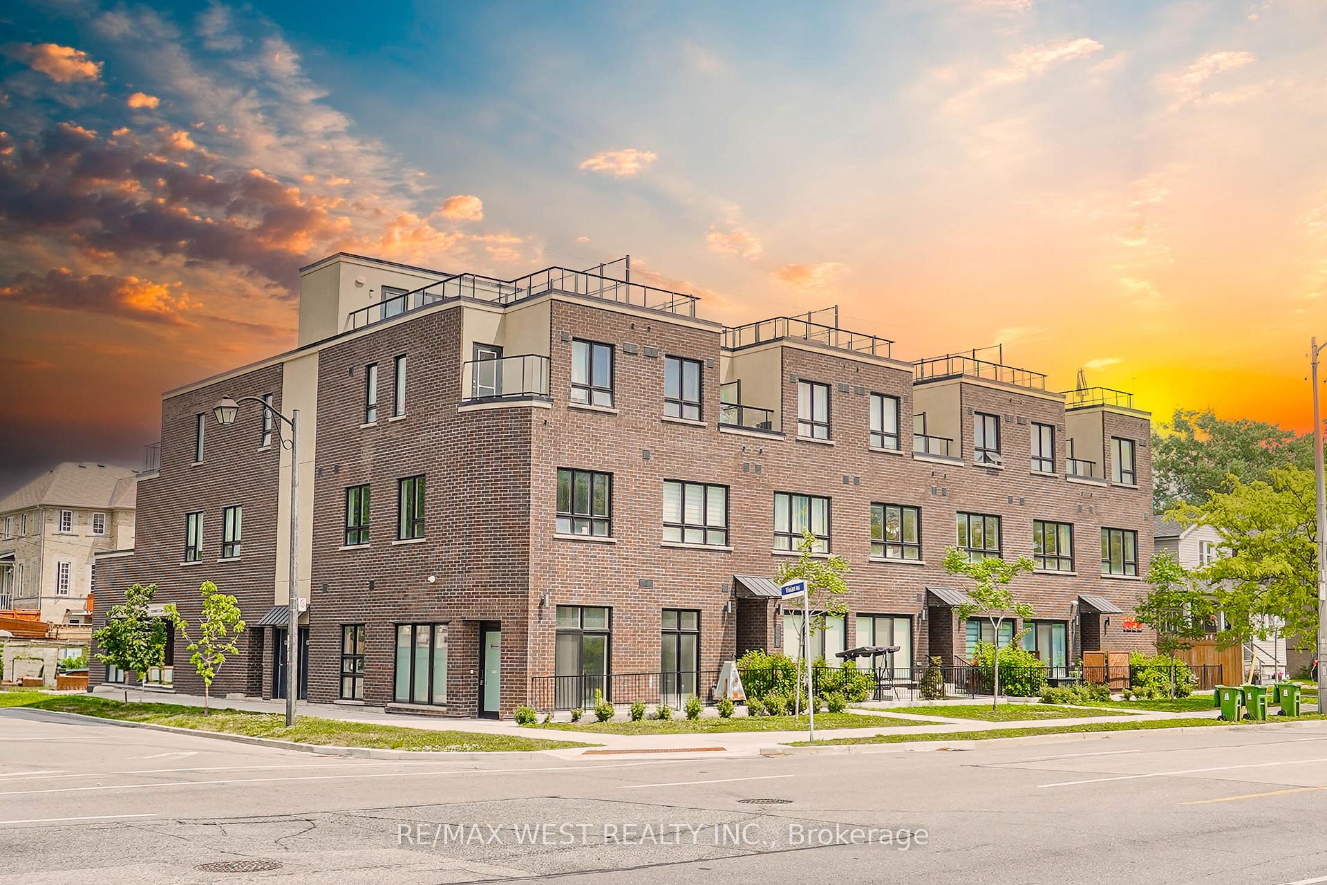 Front of Unit 110, 3686 St Clair Avenue E