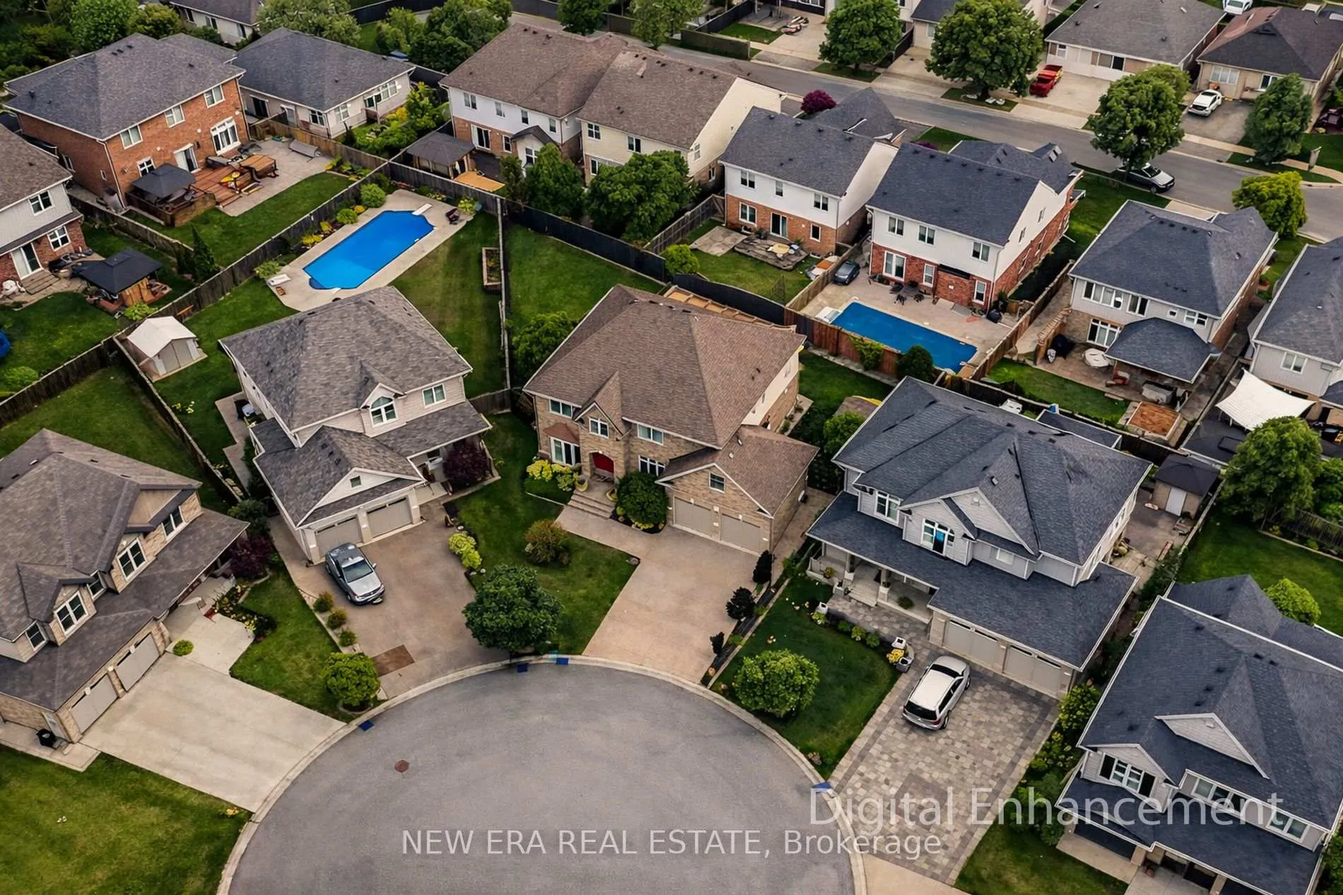 Photo 3 of 13 Alex Grant Place, St. Catharines, Secord Woods — HOMEH