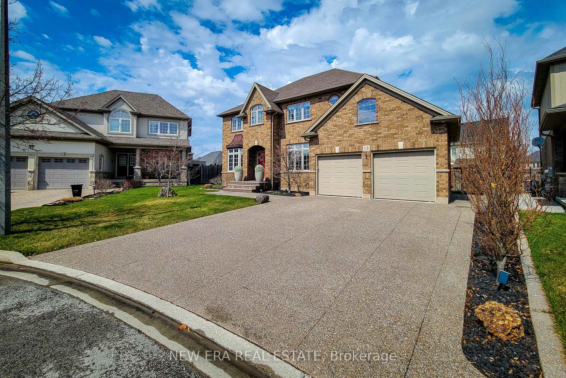 Photo 4 of 13 Alex Grant Place, St. Catharines, Secord Woods — HOMEH