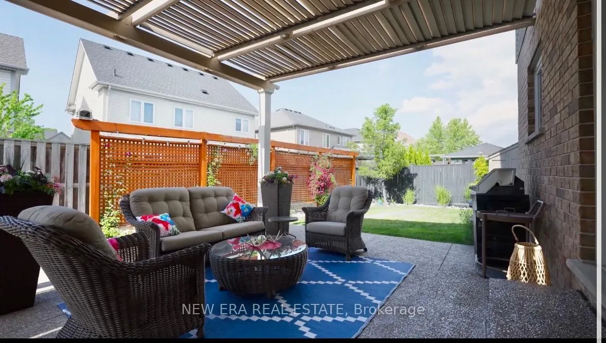 Photo 7 of 13 Alex Grant Place, St. Catharines, Secord Woods — HOMEH