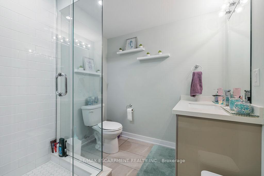 Photo 24 of 4 Wilings Lane, Hamilton, Ancaster — HOMEH