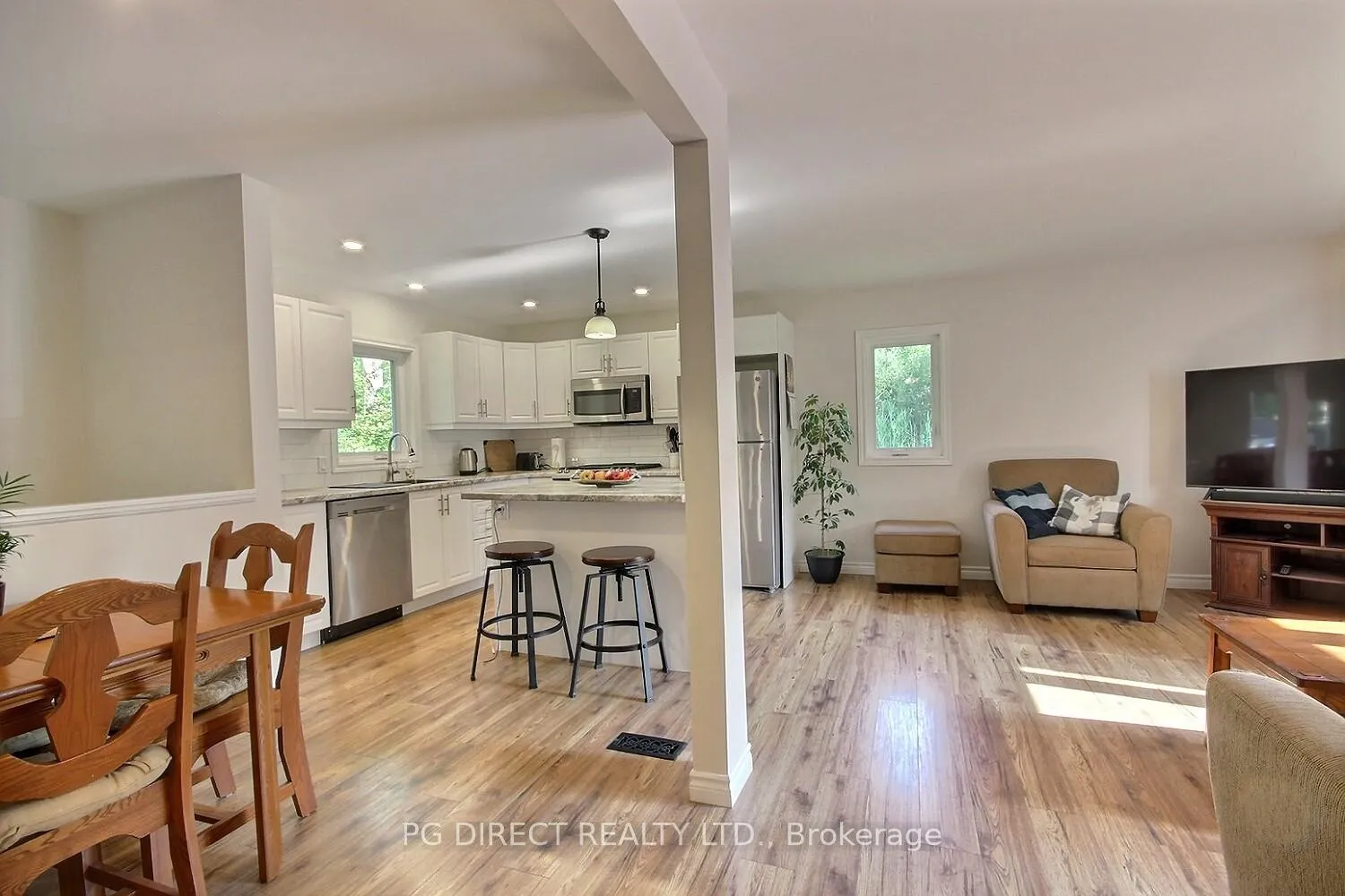Photo 9 of 283 Drewery Street, Brighton, Rural Brighton — HOMEH