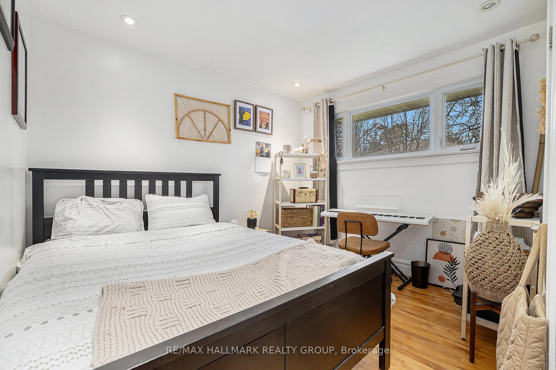 Photo 10 of 1852 Hutton Avenue, Ottawa, Elmvale Acres — HOMEH