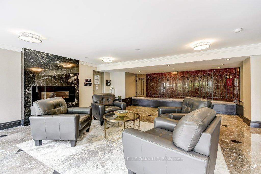 Photo 3 of Unit 515, 500 Green Road, Hamilton, Lakeshore — HOMEH