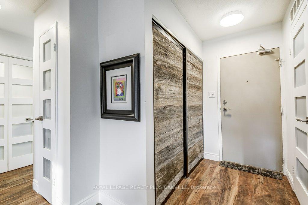 Photo 7 of Unit 515, 500 Green Road, Hamilton, Lakeshore — HOMEH