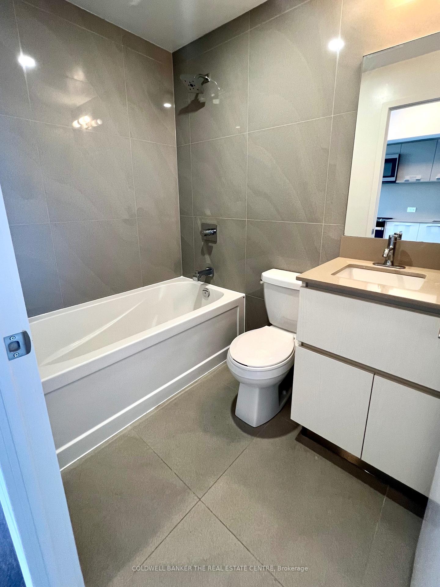 Photo 5 of Unit 1405, 45 Baseball Place, Toronto, South Riverdale — HOMEH