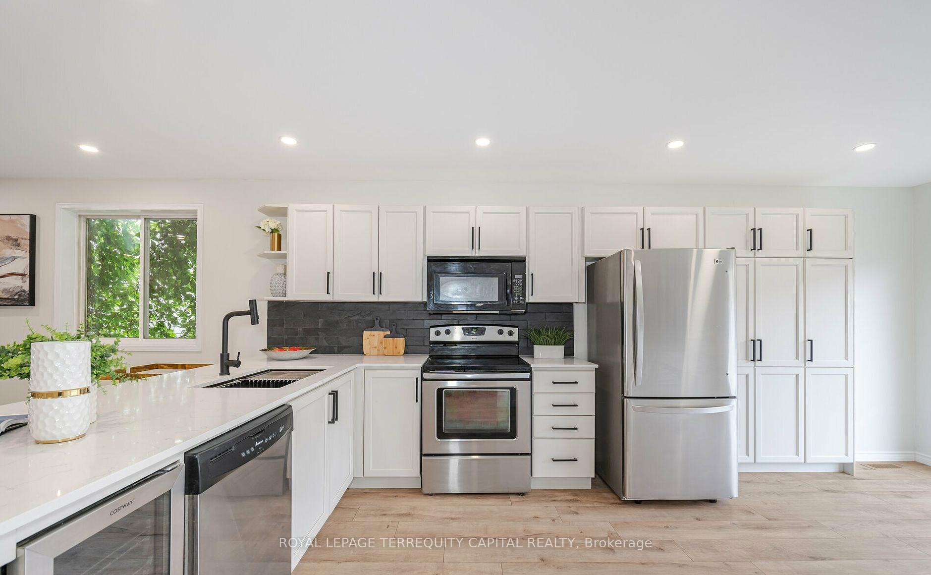 Photo 11 of Unit Upper, 38 Irene Drive, Barrie, Painswick South — HOMEH