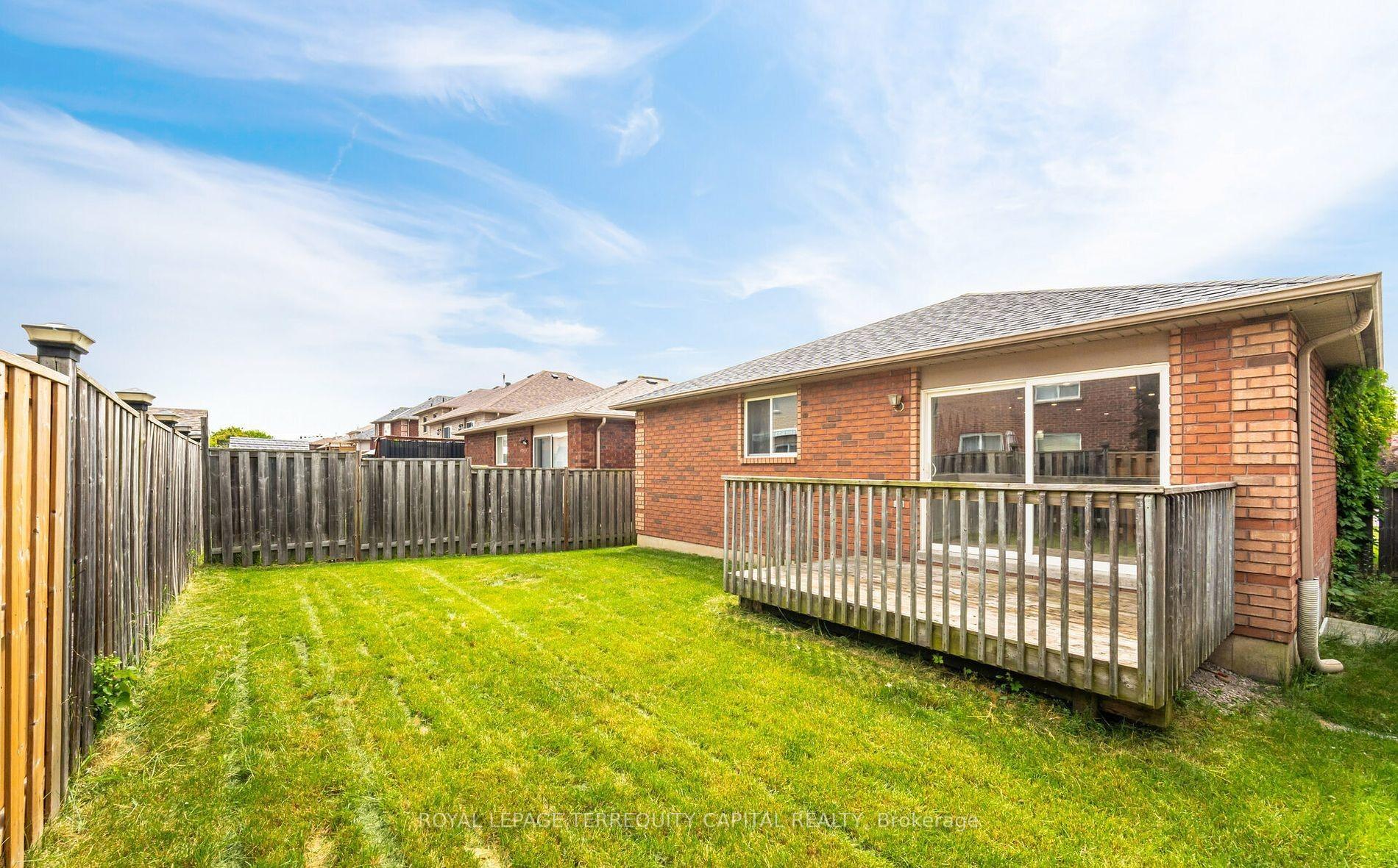 Photo 25 of Unit Upper, 38 Irene Drive, Barrie, Painswick South — HOMEH