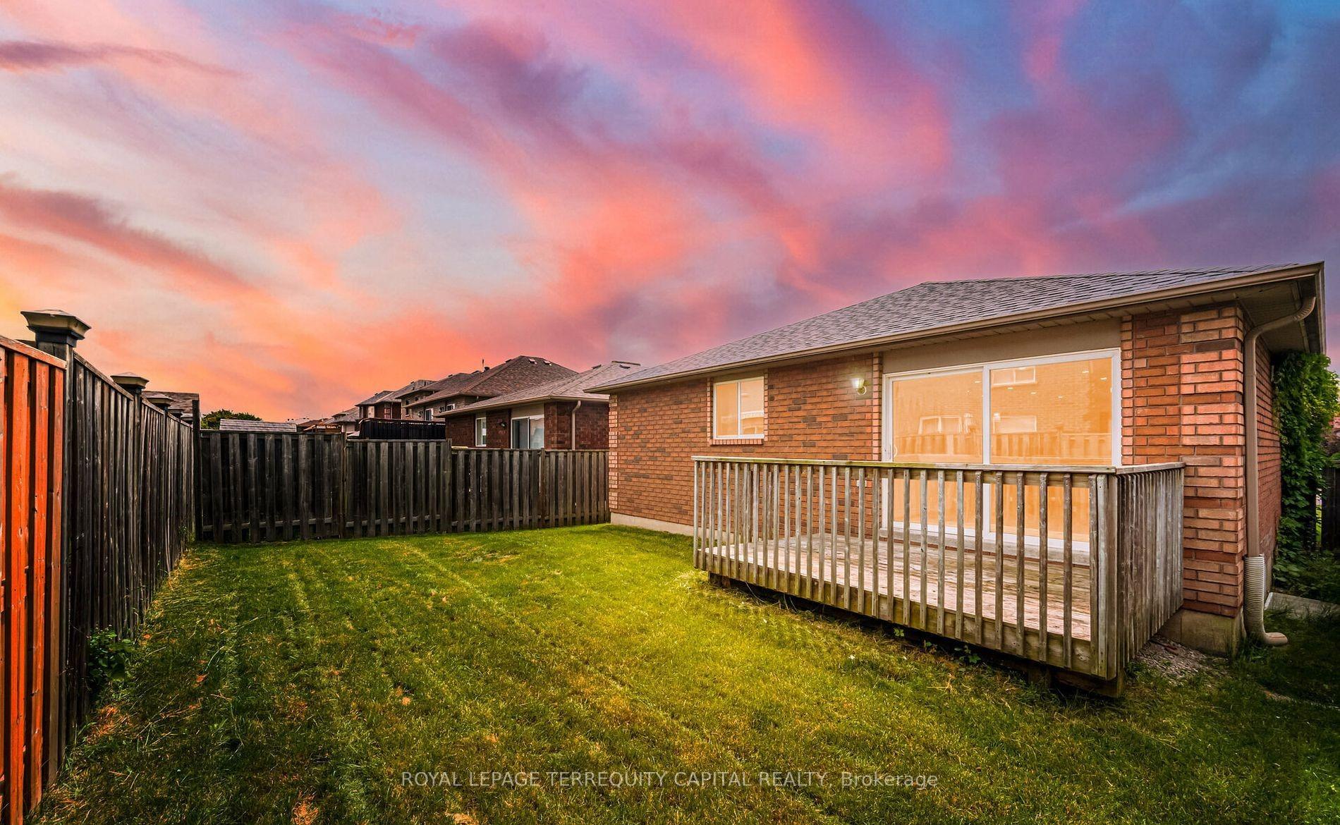 Photo 24 of Unit Upper, 38 Irene Drive, Barrie, Painswick South — HOMEH