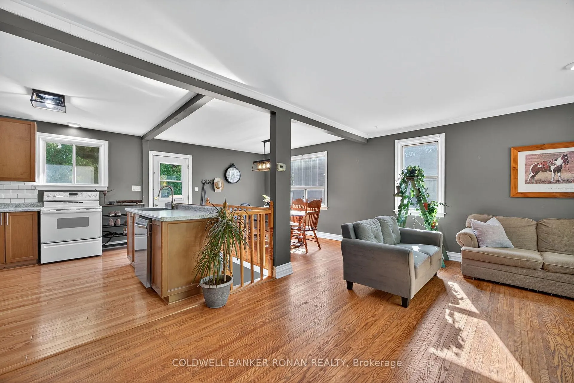 Photo 8 of 223 Louisa Street, Clearview, Stayner — HOMEH