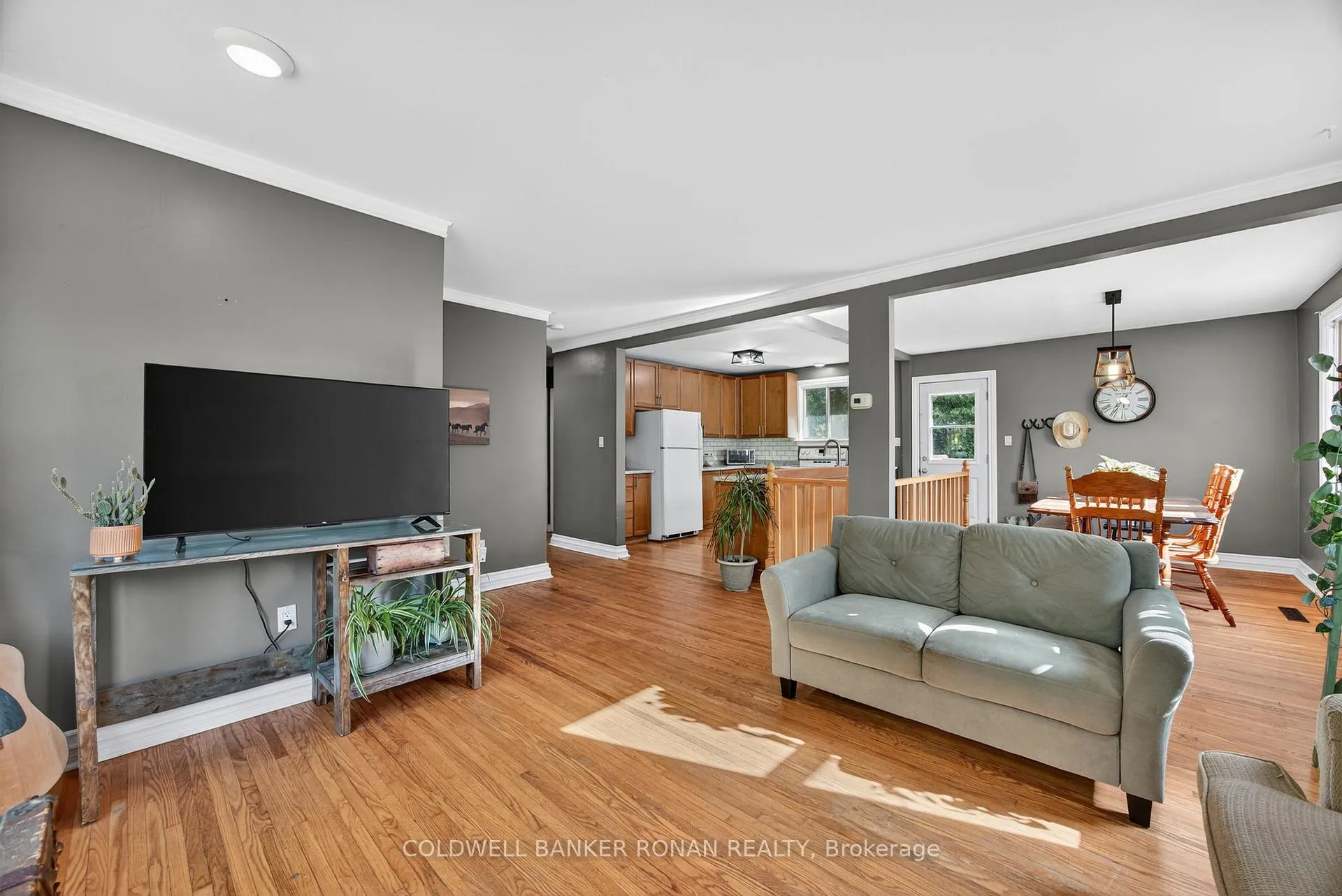 Photo 12 of 223 Louisa Street, Clearview, Stayner — HOMEH