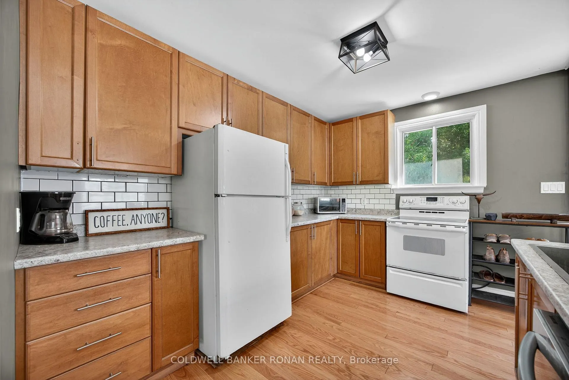Photo 15 of 223 Louisa Street, Clearview, Stayner — HOMEH