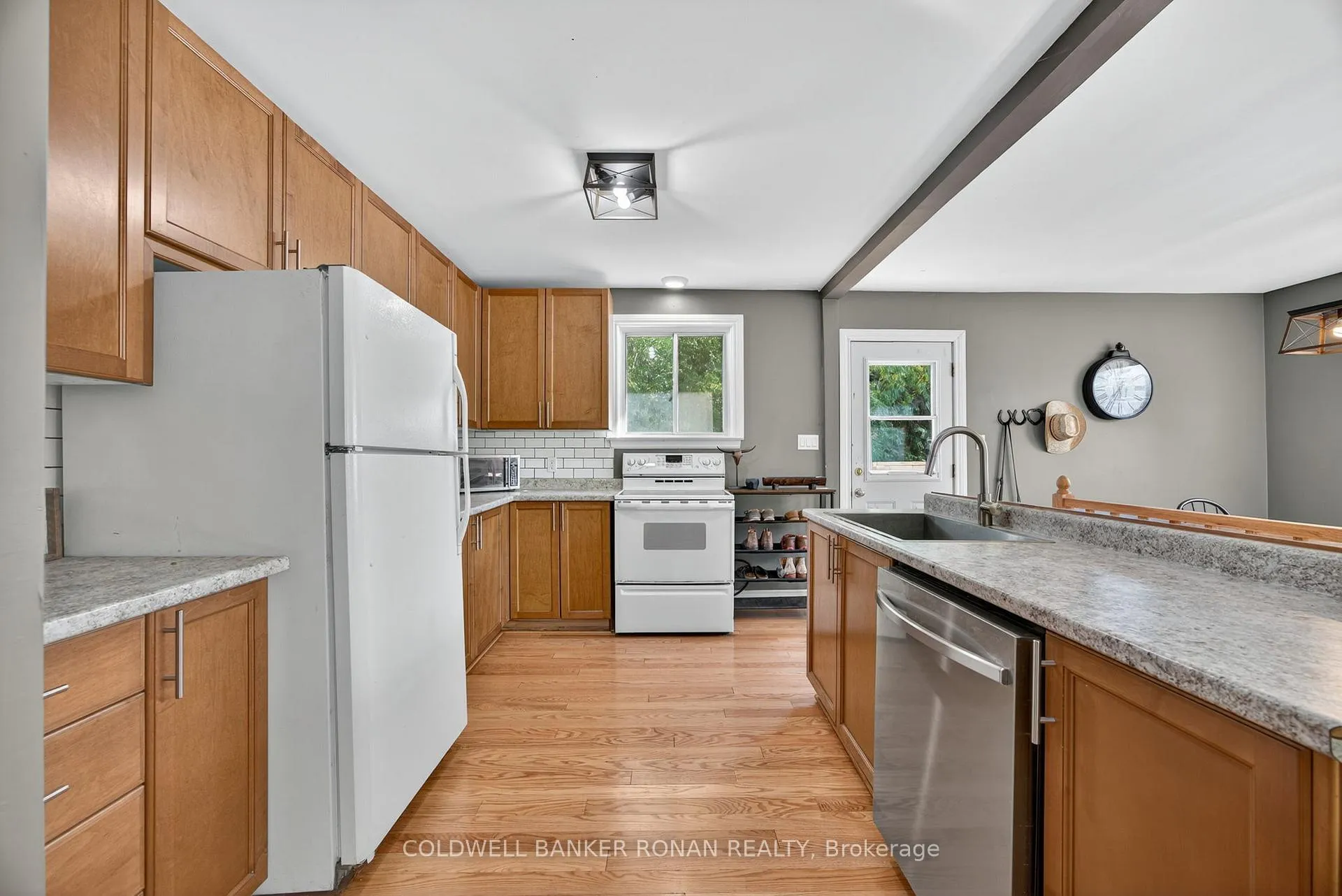 Photo 16 of 223 Louisa Street, Clearview, Stayner — HOMEH