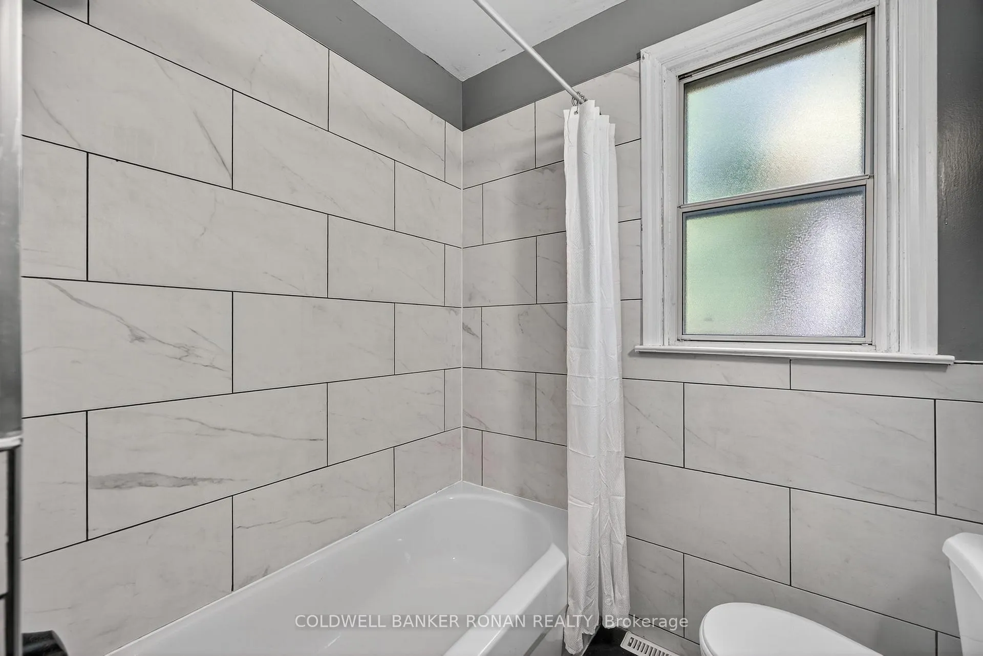 Photo 23 of 223 Louisa Street, Clearview, Stayner — HOMEH