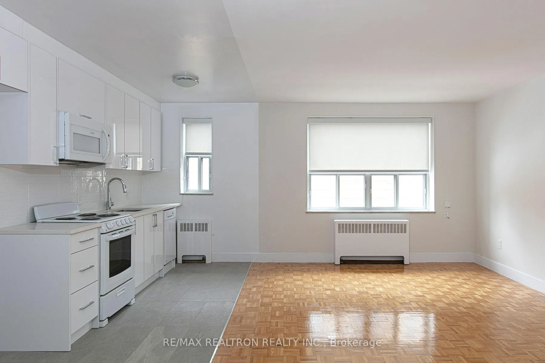 Front of Unit 203, 1291 Bayview Avenue