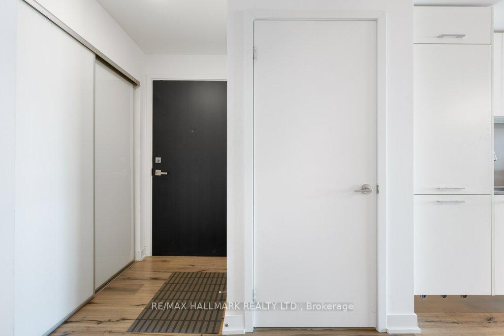 Photo 5 of Unit 308, 665 Kingston Road, Toronto, The Beaches — HOMEH
