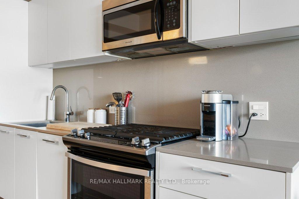 Photo 12 of Unit 308, 665 Kingston Road, Toronto, The Beaches — HOMEH
