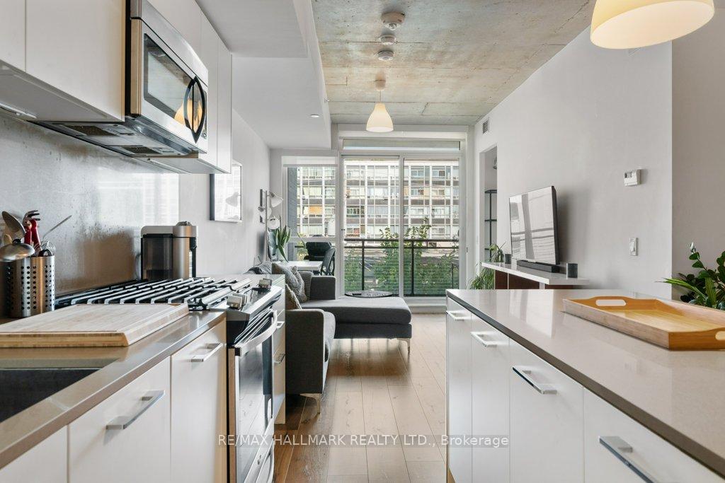 Photo 13 of Unit 308, 665 Kingston Road, Toronto, The Beaches — HOMEH