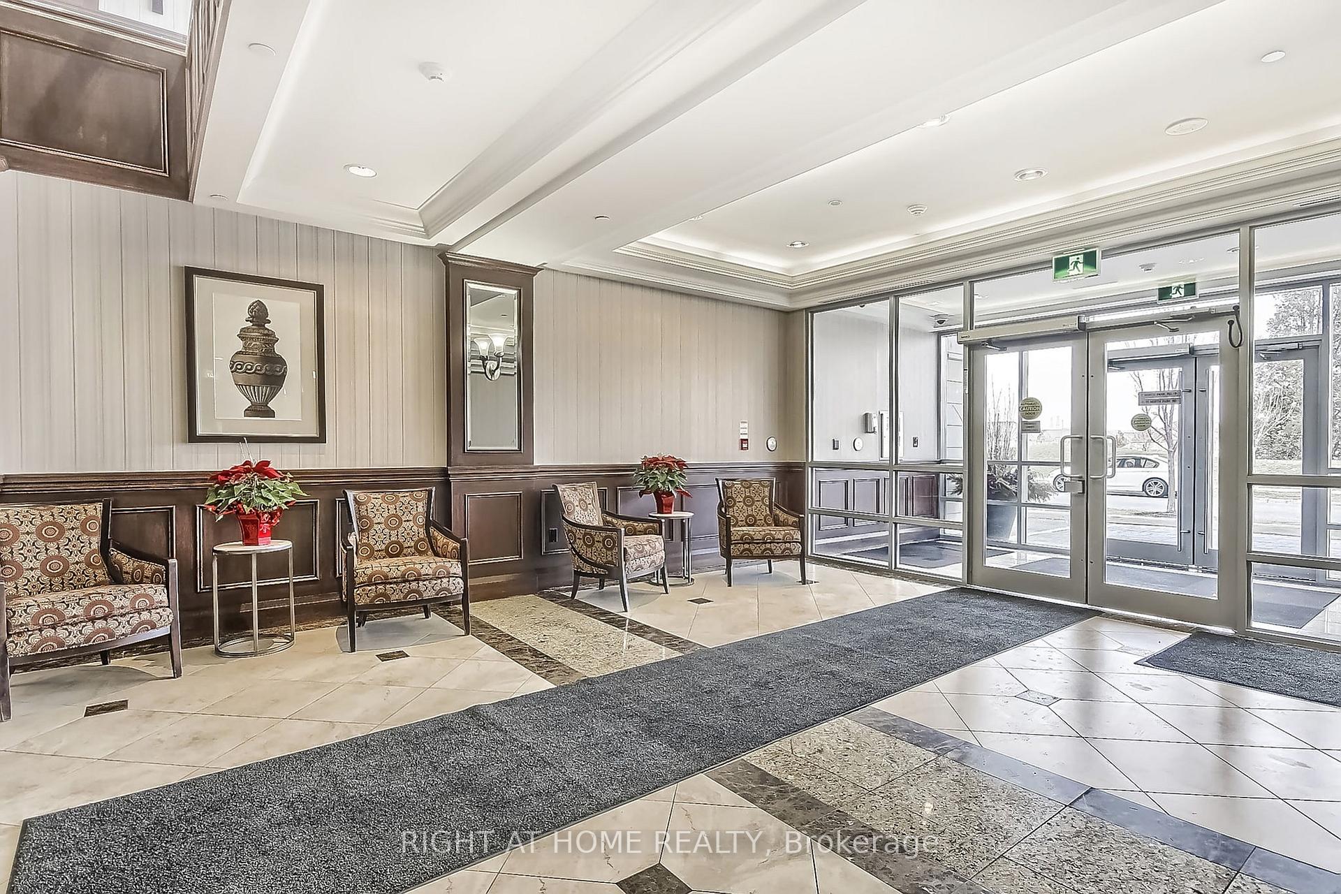 Photo 4 of Unit 712, 7 North Park Road, Vaughan, Beverley Glen — HOMEH