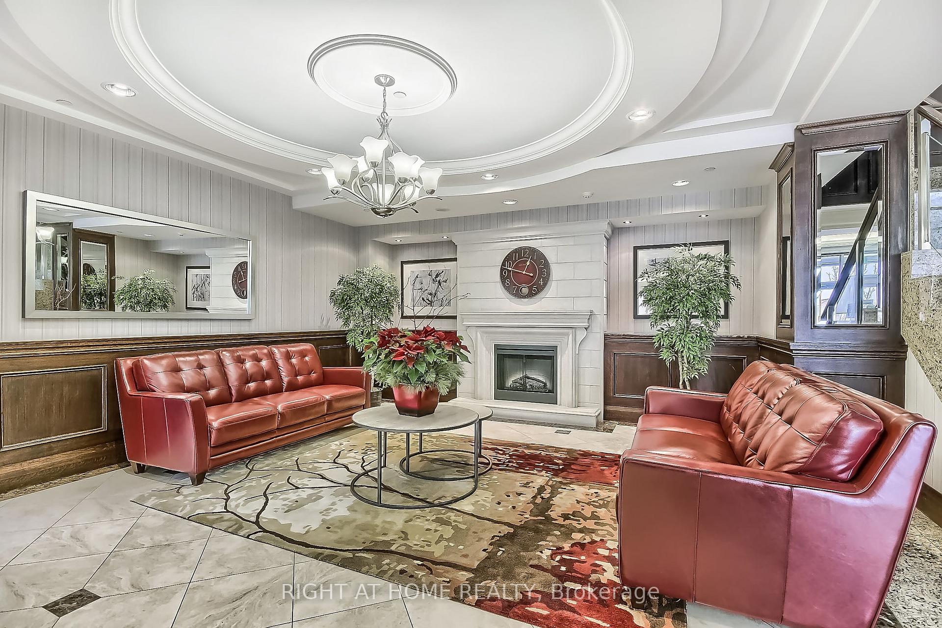 Photo 5 of Unit 712, 7 North Park Road, Vaughan, Beverley Glen — HOMEH