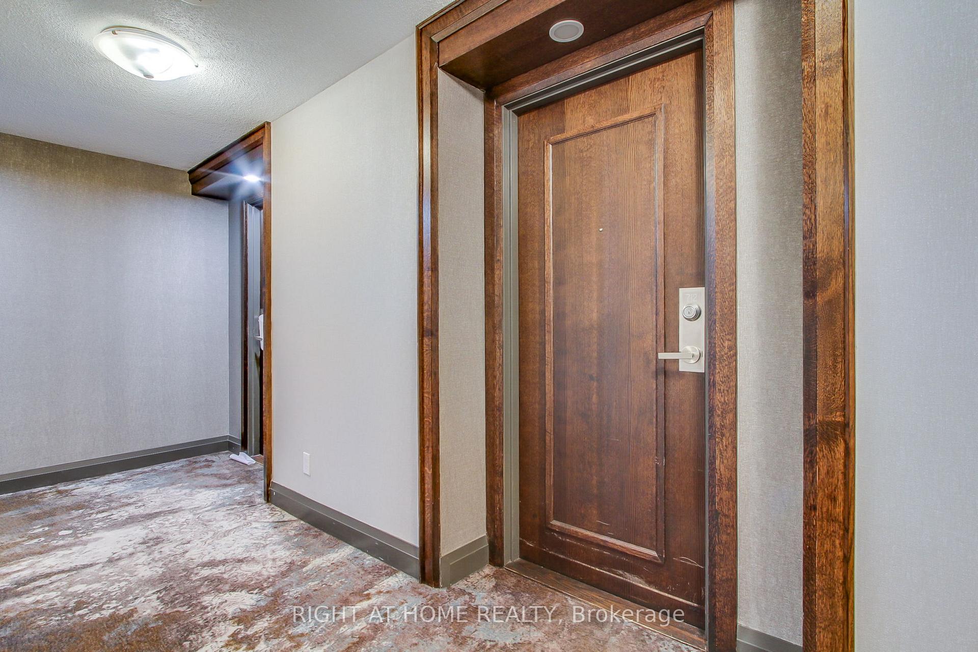 Photo 8 of Unit 712, 7 North Park Road, Vaughan, Beverley Glen — HOMEH