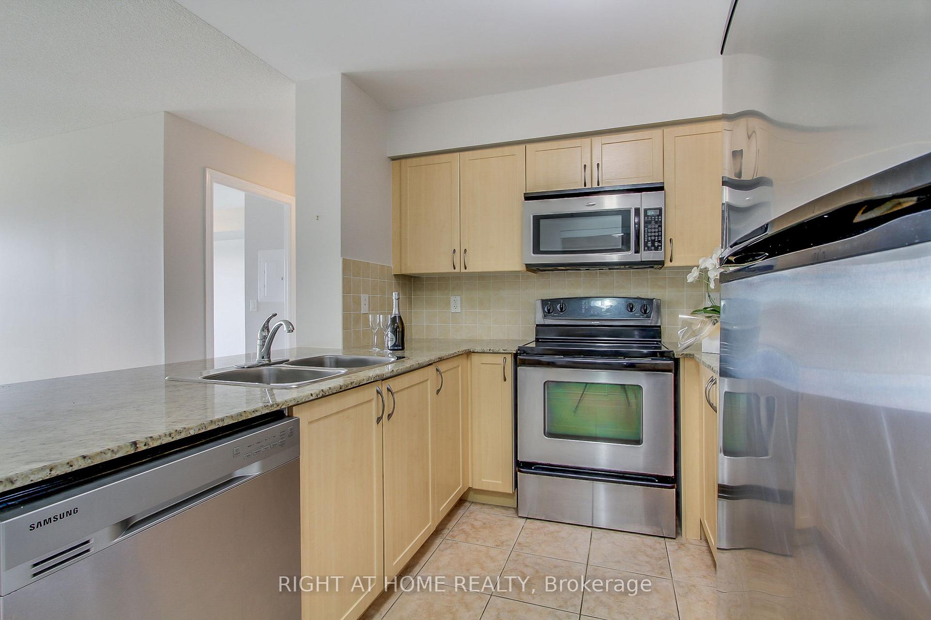 Photo 12 of Unit 712, 7 North Park Road, Vaughan, Beverley Glen — HOMEH