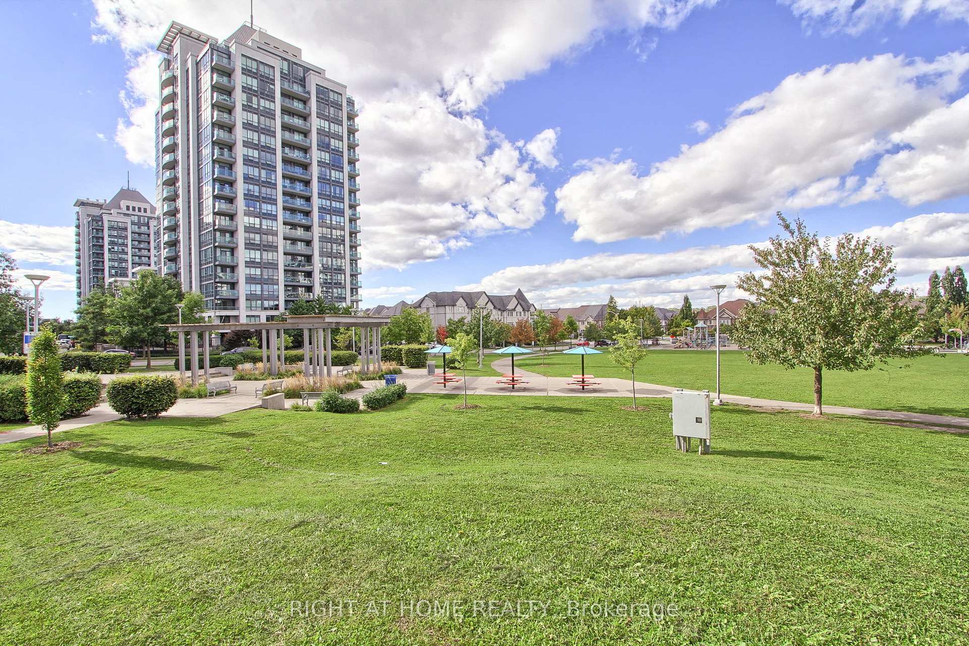 Photo 40 of Unit 712, 7 North Park Road, Vaughan, Beverley Glen — HOMEH